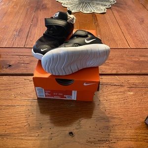 Nike toddler size 6